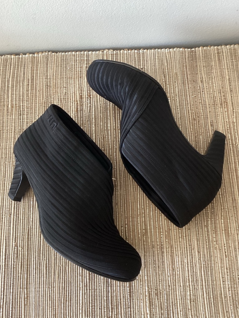United Nude Black Ankle Heel  Fold Mid Boot Shoes Size 38
